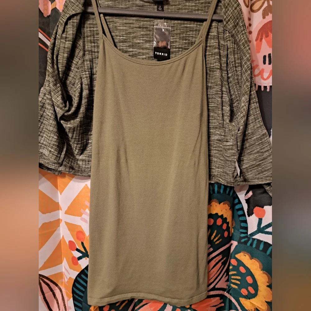 Cropped Olive/Sage Cardigan With Matching Tank Top - Picture 3 of 3